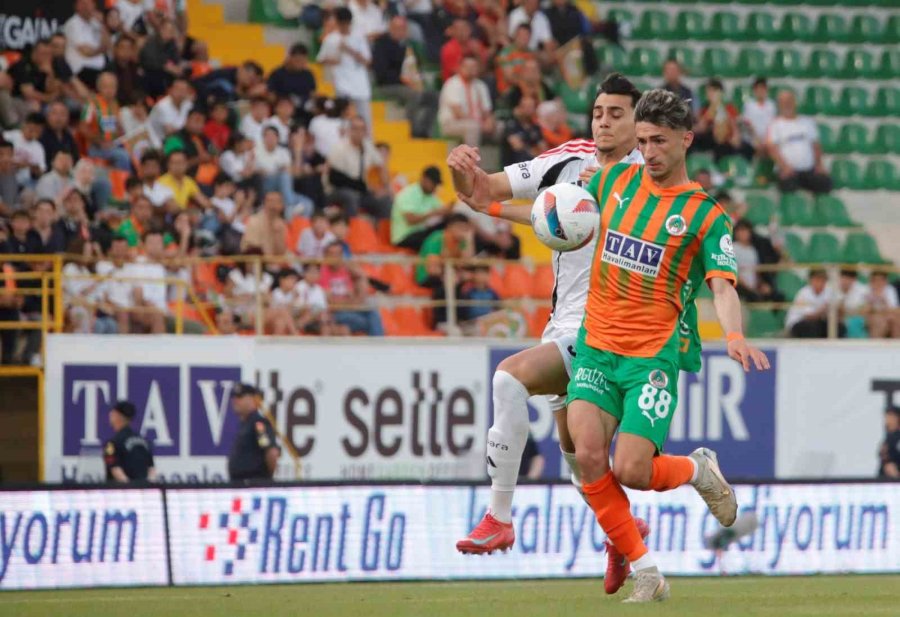 Trendyol Süper Lig: Alanyaspor: 0 - Beşiktaş: 0 (maç Devam Ediyor)