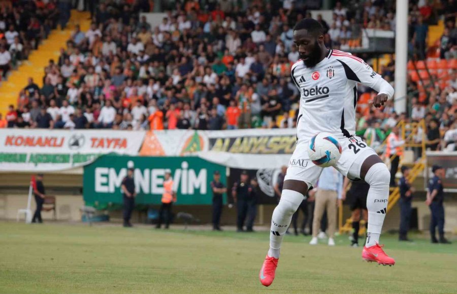 Trendyol Süper Lig: Alanyaspor: 0 - Beşiktaş: 0 (maç Devam Ediyor)