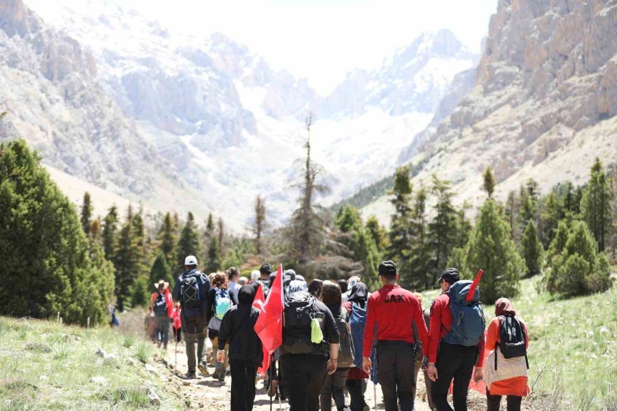 Aladağlar’da 19 Mayıs Yürüyüşü Gerçekleştirildi