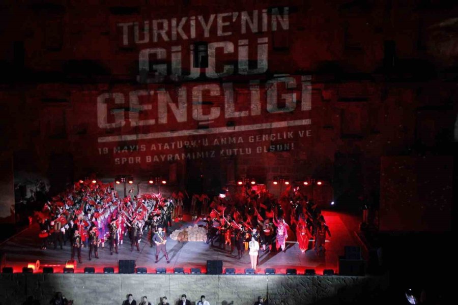 Aspendos’ta 19 Mayıs Gençlik Şöleni Düzenlendi