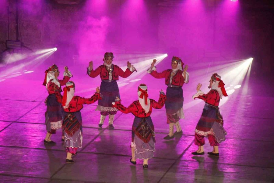 Aspendos’ta 19 Mayıs Gençlik Şöleni Düzenlendi