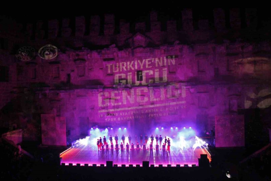 Aspendos’ta 19 Mayıs Gençlik Şöleni Düzenlendi