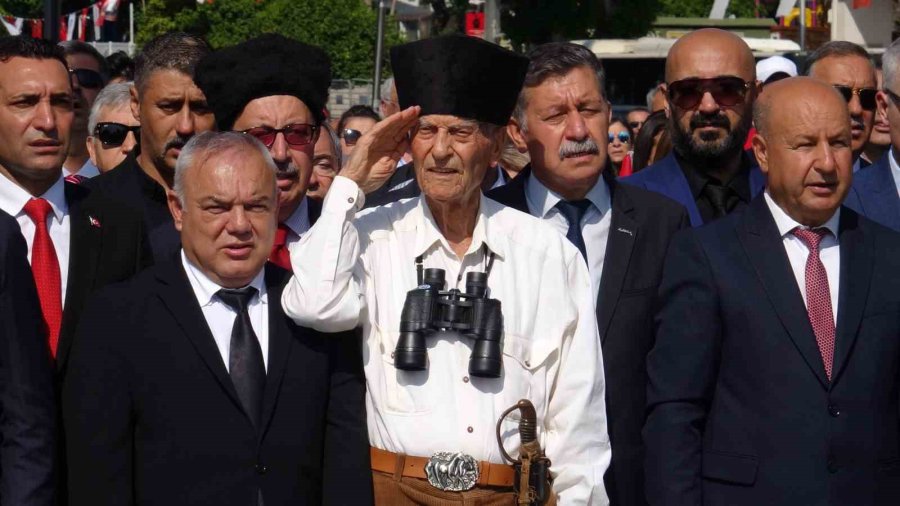 19 Mayıs Antalya’da Coşkuyla Kutlandı