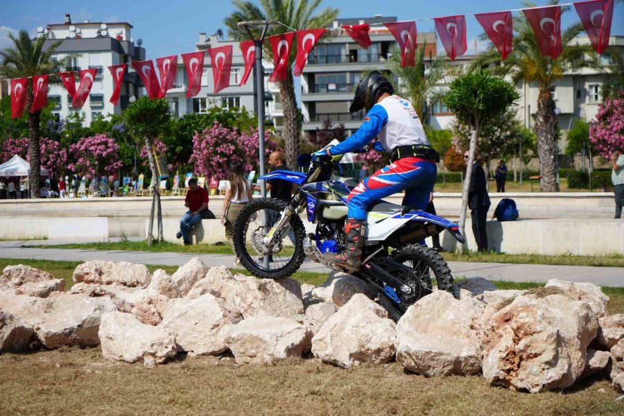 19 Mayıs Antalya’da Coşkuyla Kutlandı