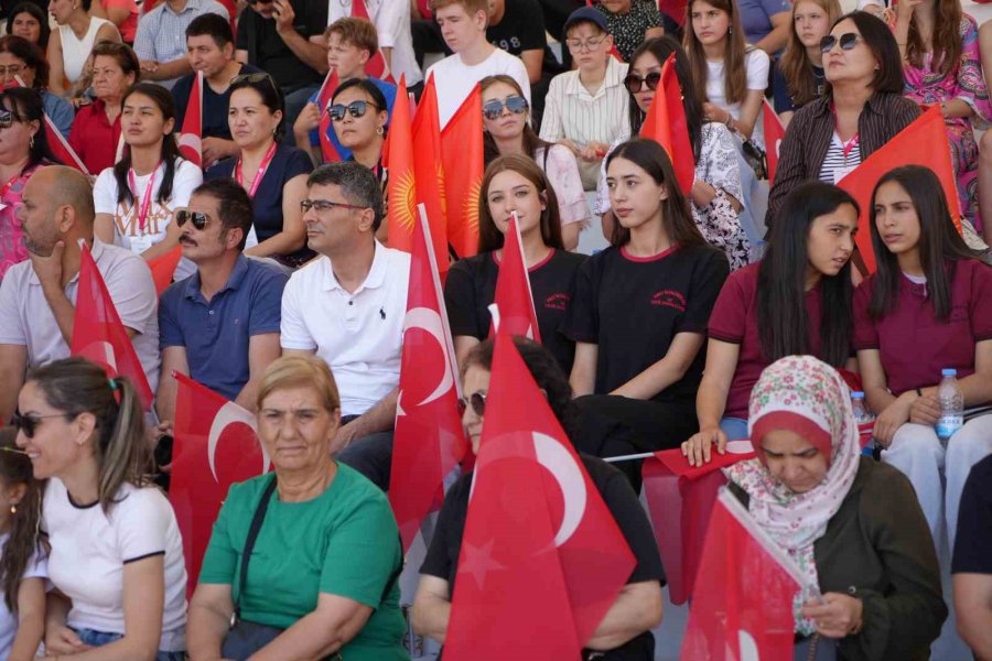 19 Mayıs Antalya’da Coşkuyla Kutlandı