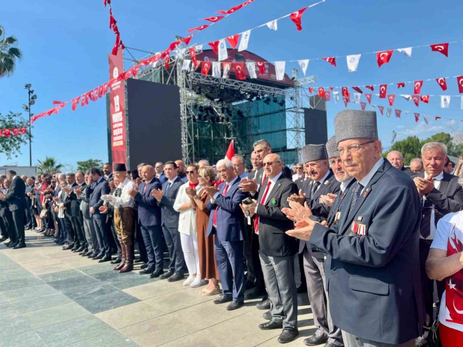 19 Mayıs Antalya’da Coşkuyla Kutlandı