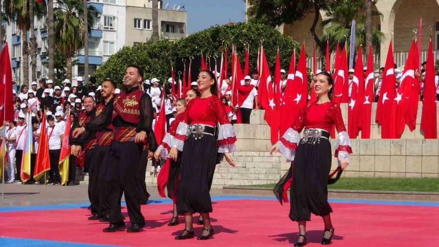 Mersin’de 19 Mayıs Coşkuyla Kutlandı