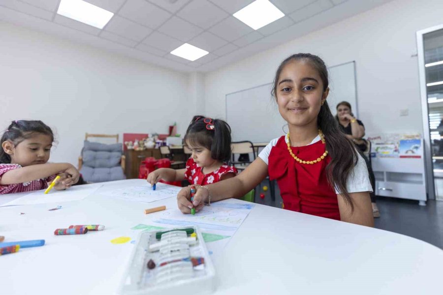 Kadınlar Eğitimde, Çocuklar Güvende