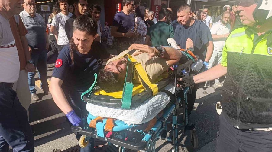 Yaya Geçidinde Motosikletler Çarpıştı: 3 Yaralı