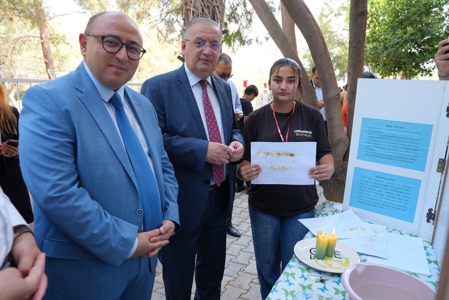 Erdemli’de 10 Okulda Bilim Fuarı Açıldı