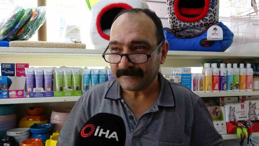 Saniye Dolmadan Paranın Yerini Değiştirdi: Sihirbazlara Taş Çıkartan Dolandırıcılık Yöntemi Kamerada