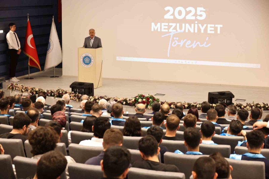 Kos’taki Yüksekokul İlk Mezunlarını Verdi