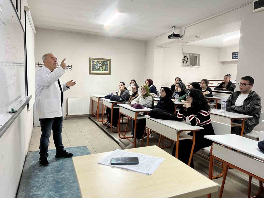 Öğrencilere Sosyal Medya Ortamında Tuzak Uyarısı
