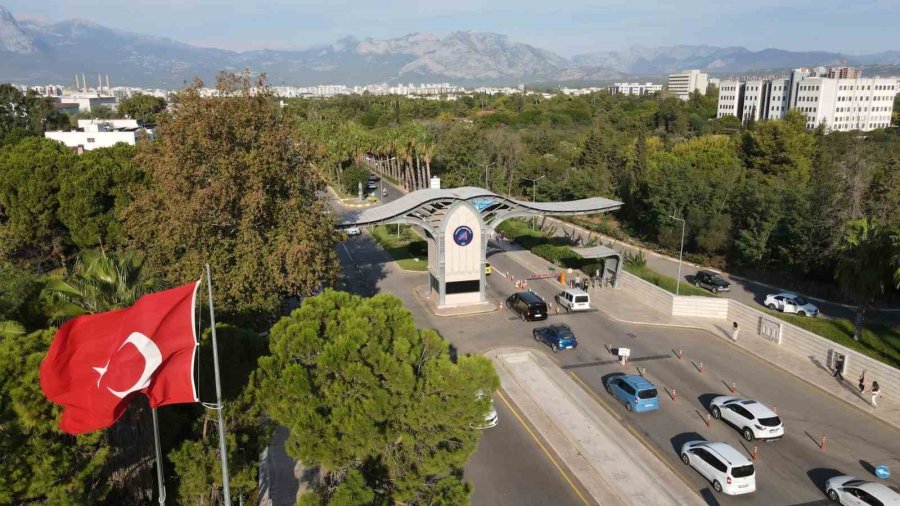 Akdeniz Üniversitesi Çevre Hizmet Ödülleri Açıklandı