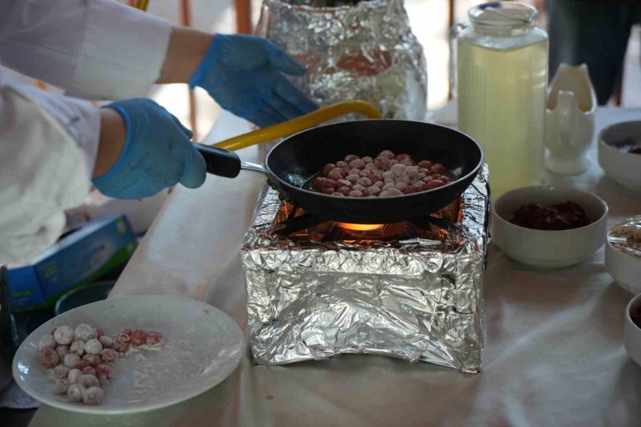 Antalya’da Nineden Toruna Miras: Gülüklü Çorbası Buluşması