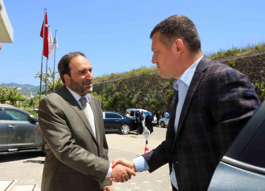 Alanya’da Hafızlık Merasimi Düzenlendi