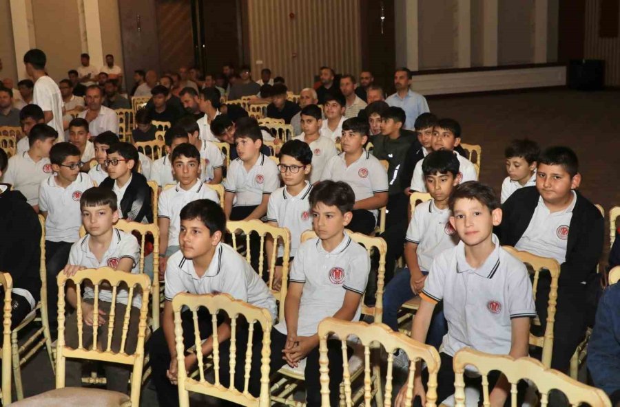 Alanya’da Hafızlık Merasimi Düzenlendi