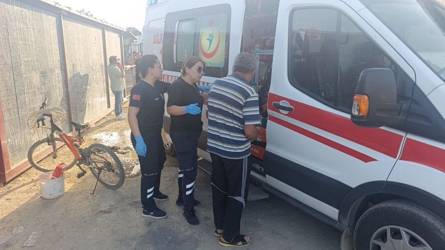 Antalya’da Otel İnşaatının Balkonu Göçtü: İşçiler Canını Son Anda Kurtardı