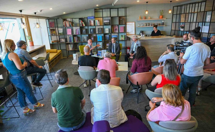 Antalya’nın Belleğine Yolculuk: Kent Tarihçisi Çimrin’in Yeni Kitapları Tanıtıldı