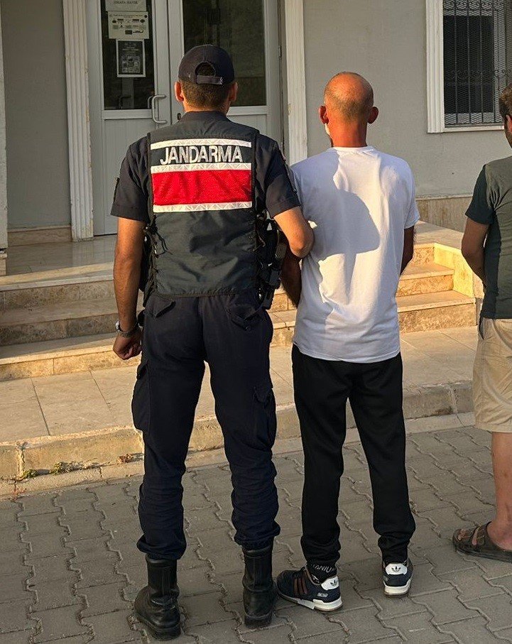 Uyuşturucu Taciri Yakalanıp Tutuklandı