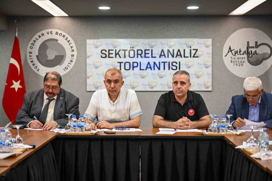 Türkiye Kasaplar Besiciler Et Ve Et Ürünleri Federasyonu Başkanı Yardımcı: "insanlar Zincir Marketler, Avm’lerin Kilo İle Et Gibi Sattıklarını Kurban Diye Alıyor. Bu Kurban Değildir"