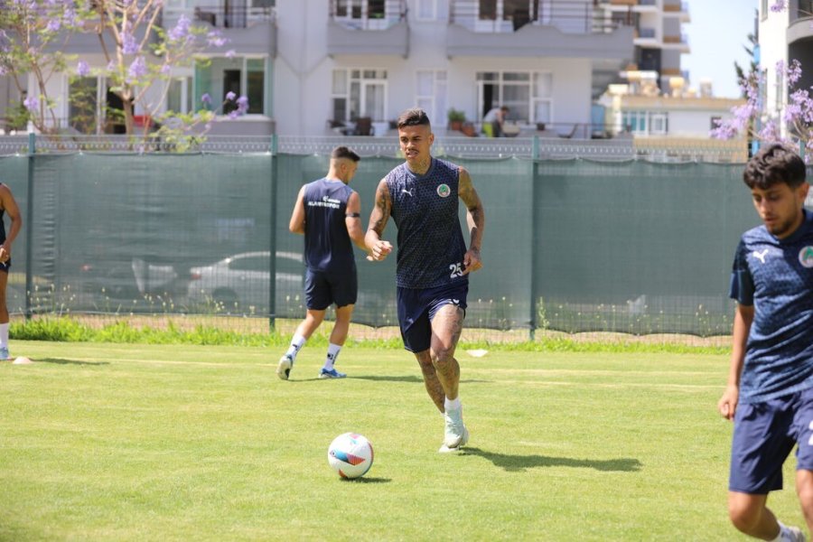 Alanyaspor, Konyaspor Maçı Hazırlıklarını Tamamladı