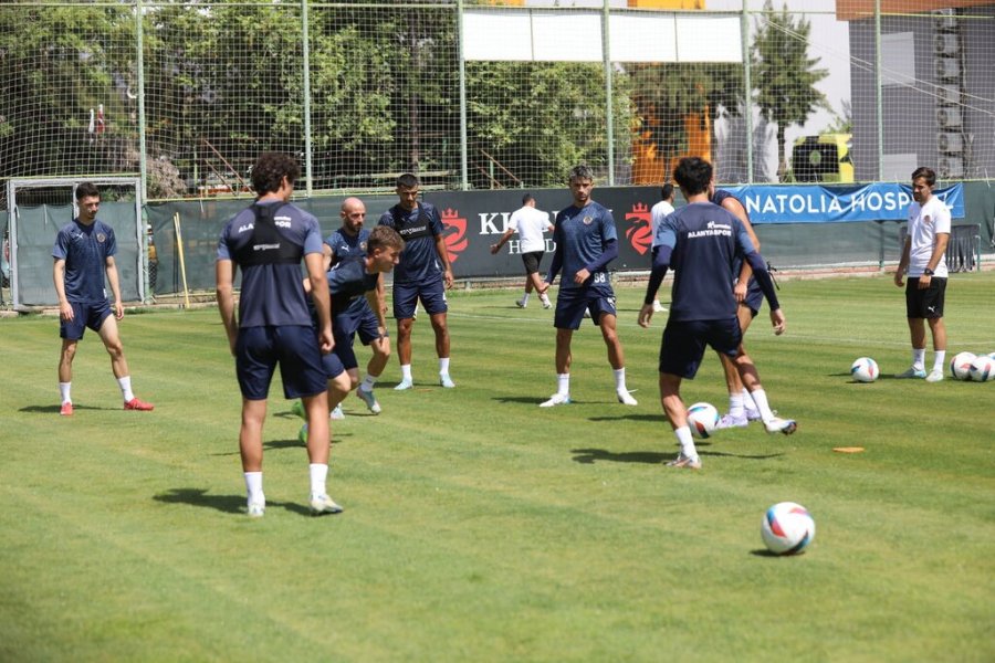 Alanyaspor, Konyaspor Maçı Hazırlıklarını Tamamladı