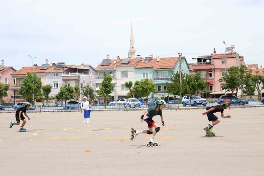 Karaman’da Tekerlekli Paten Heyecanı Başladı