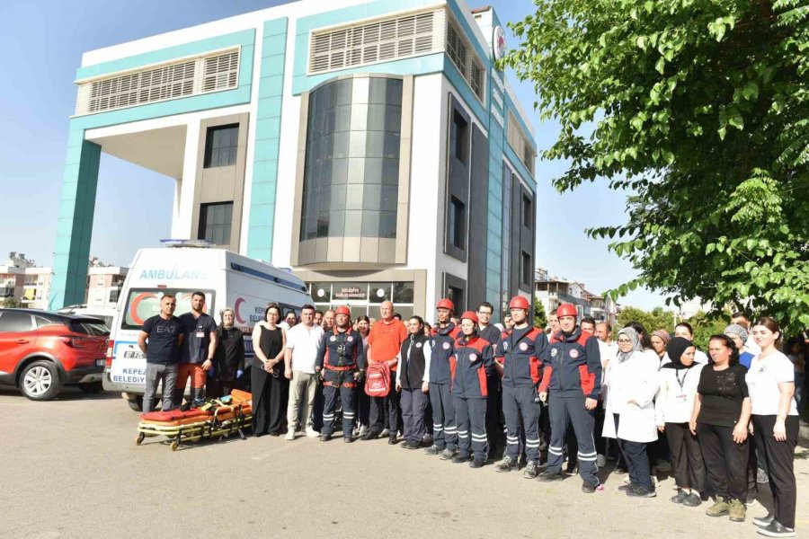 Kepez Belediyesi’nden Gerçeğini Aratmayan Deprem Tatbikatı