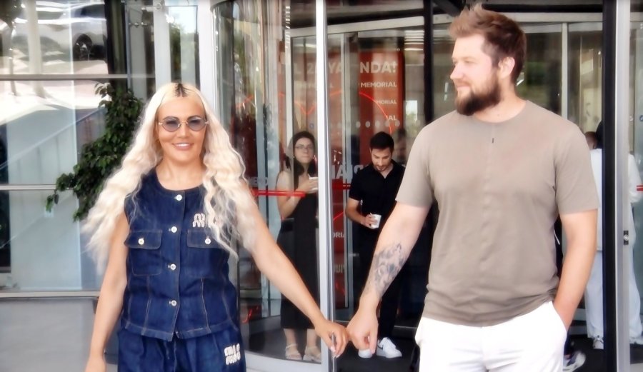 Kanseri Yenmek İçin Türkiye’yi Seçen Ukraynalı Modele ‘1 Cm’ Delikten Gelen Şifa