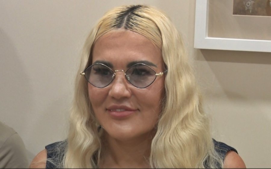 Kanseri Yenmek İçin Türkiye’yi Seçen Ukraynalı Modele ‘1 Cm’ Delikten Gelen Şifa