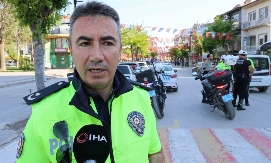 Aksaray’da 2 Bin 500 Motosiklet Sürücüsüne Kask Cezası