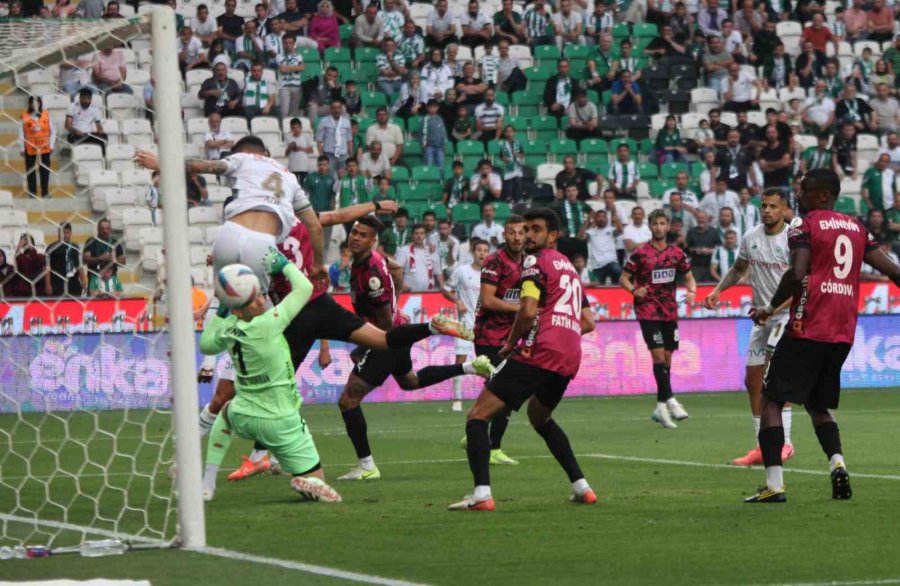 Trendyol Süper Lig: Konyaspor: 0 - Alanyaspor: 2 (ilk Yarı)