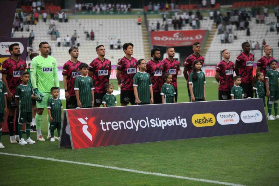 Trendyol Süper Lig: Konyaspor: 0 - Alanyaspor: 2 (ilk Yarı)