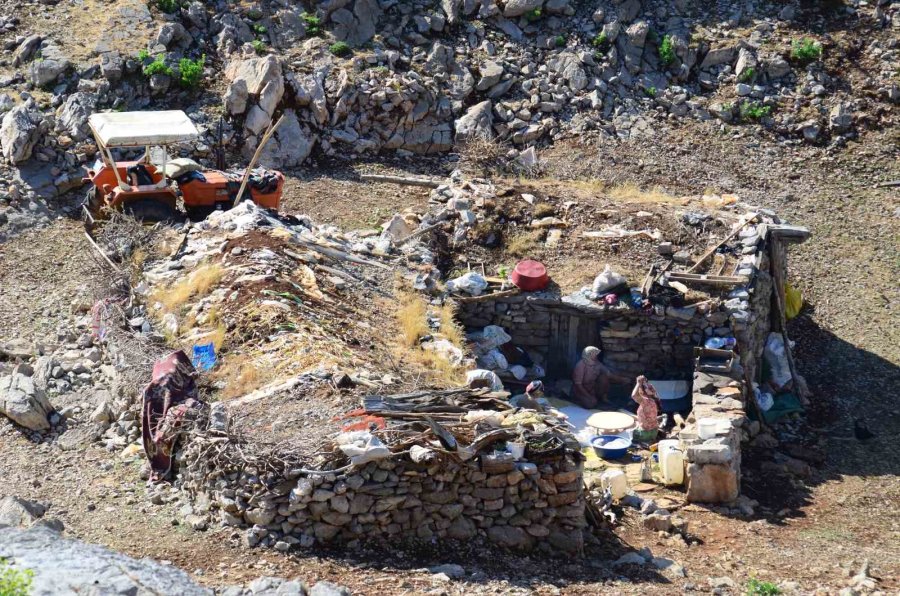 Antalya’da Yörüklerin Yayla Serüvenleri Başladı