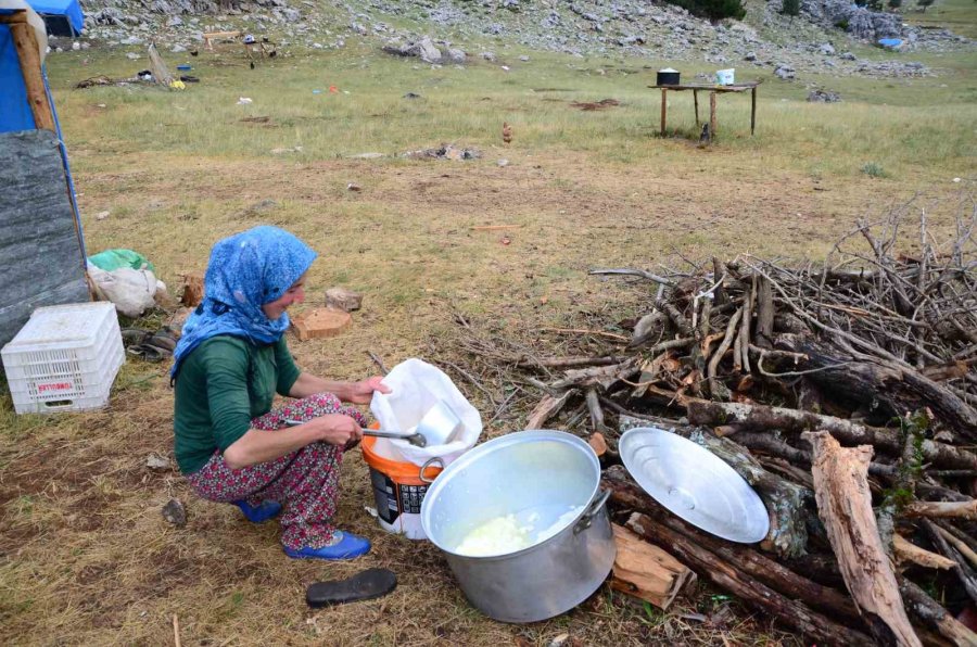 Antalya’da Yörüklerin Yayla Serüvenleri Başladı