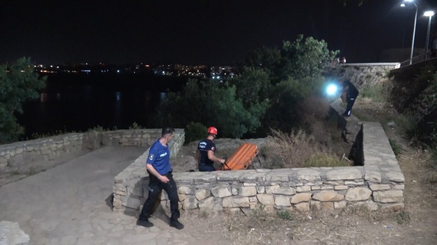 30 Metrelik Falezlerden Düşen Adam Hayatını Kaybetti