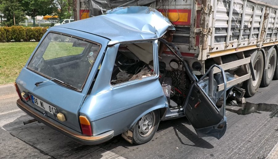 Aksaray’da Otomobil Tırın Altına Girdi: 1 Ağır Yaralı