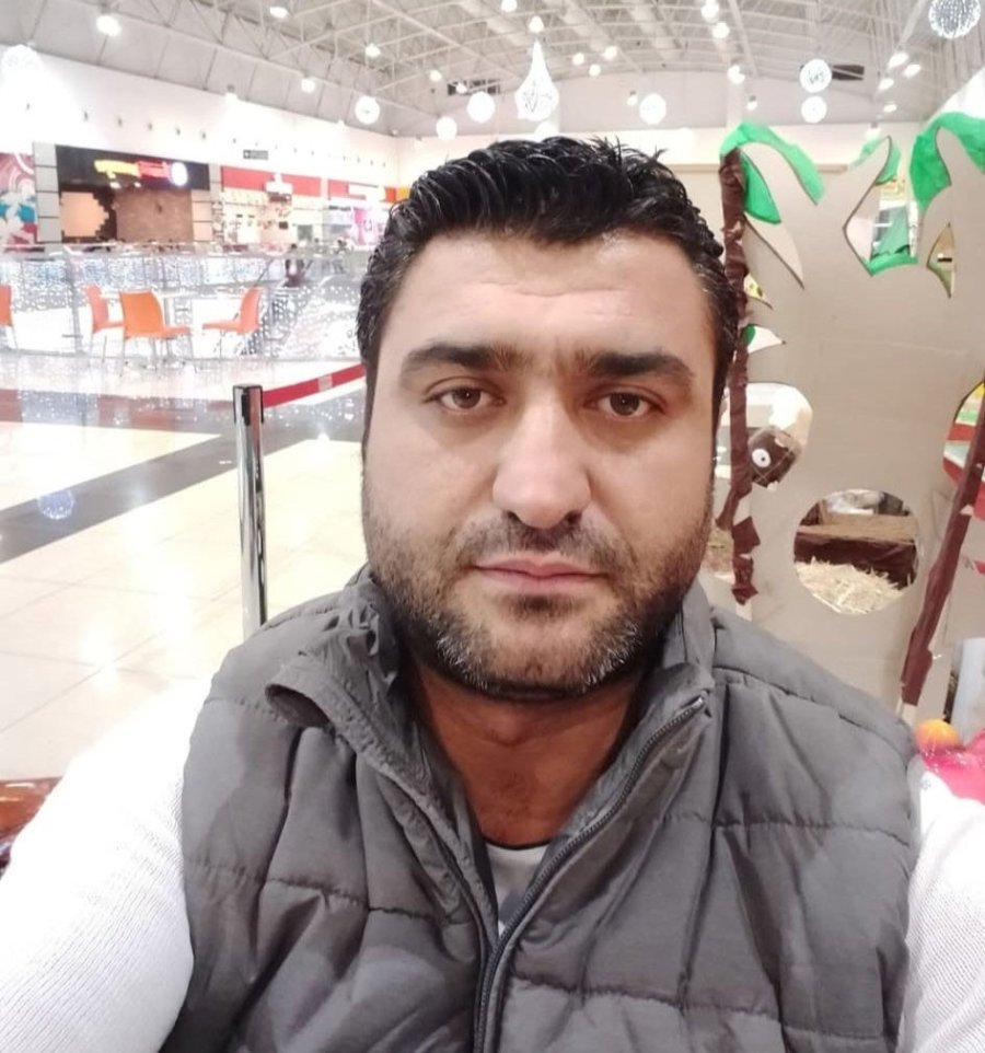 Otomobil Aydınlatma Direğine Çarptı: 1 Ölü