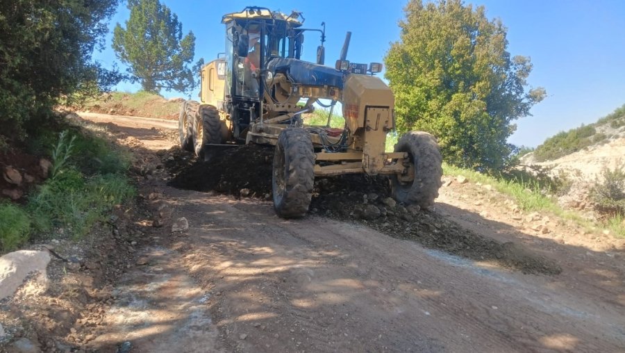Konyaaltı’nda Yayla Yolları Onarılıyor
