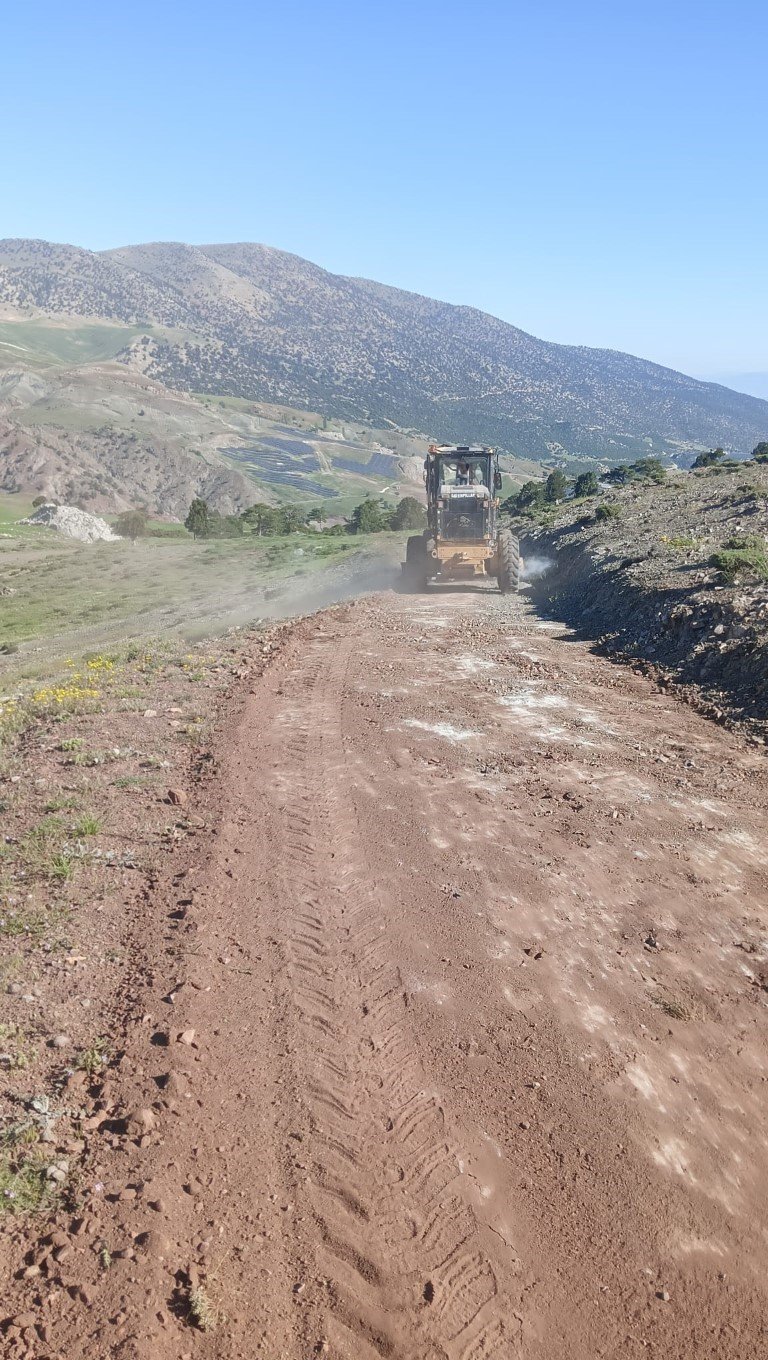 Konyaaltı’nda Yayla Yolları Onarılıyor