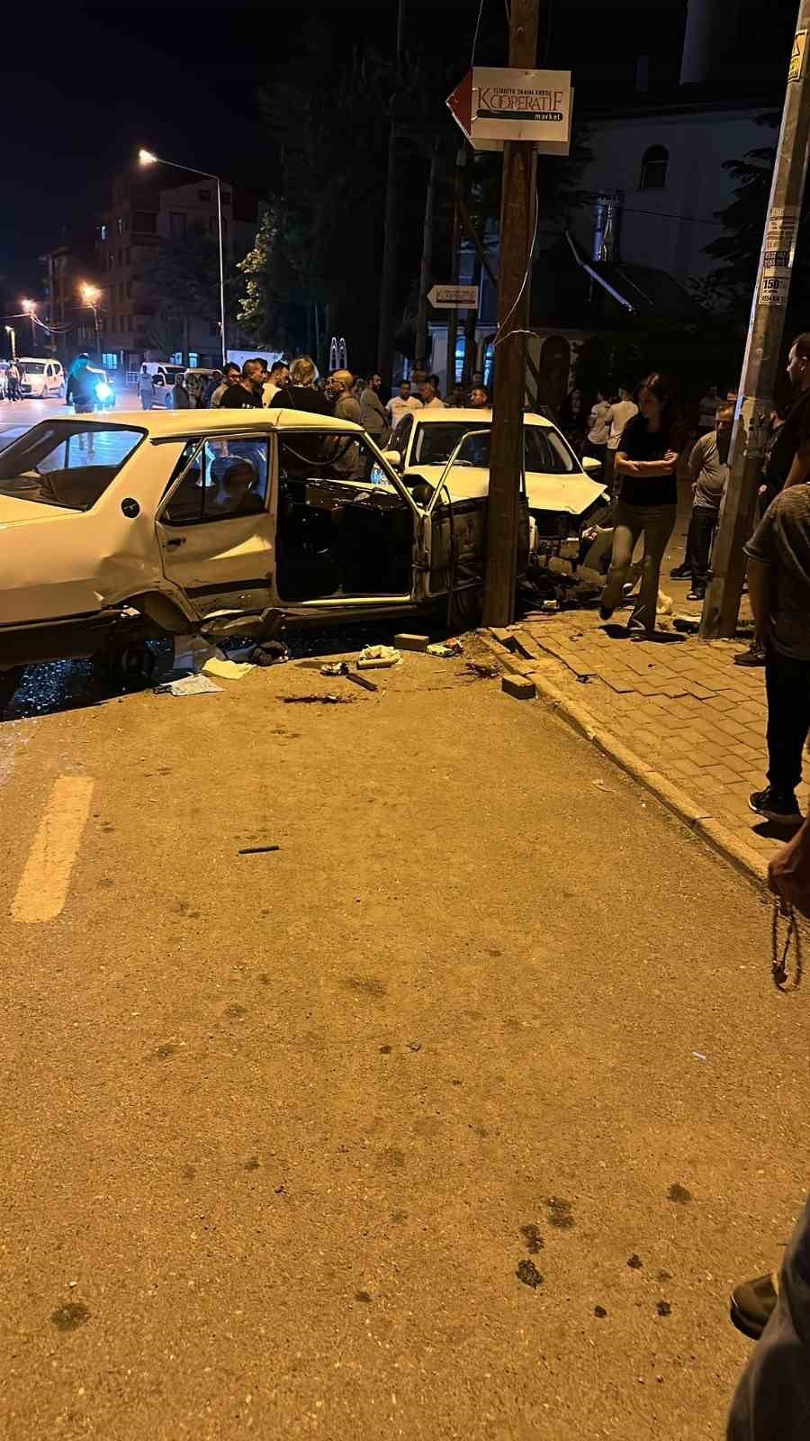 Konya’da İki Ayrı Kazada 6 Kişi Yaralandı