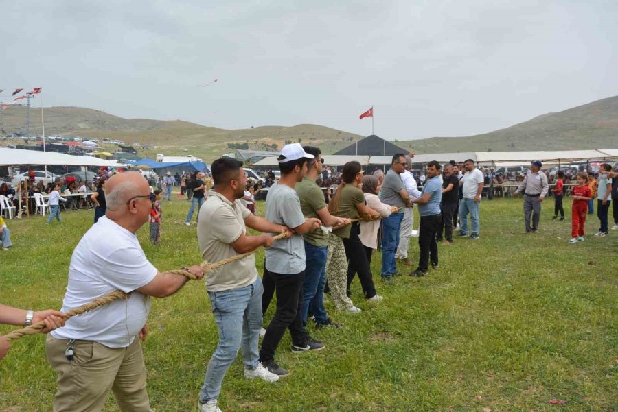 Beğiş Yaylasında 23’üncü Geleneksel Piknik Ve Pilav Şenliği