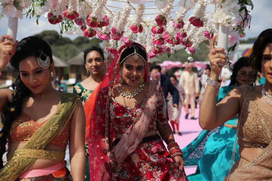 Milyon Dolarlık Düğün Organizasyonlarına İptal