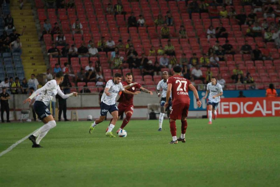 Trendyol Süper Lig: Atakaş Hatayspor: 0 - Fenerbahçe: 0 (maç Devam Ediyor)