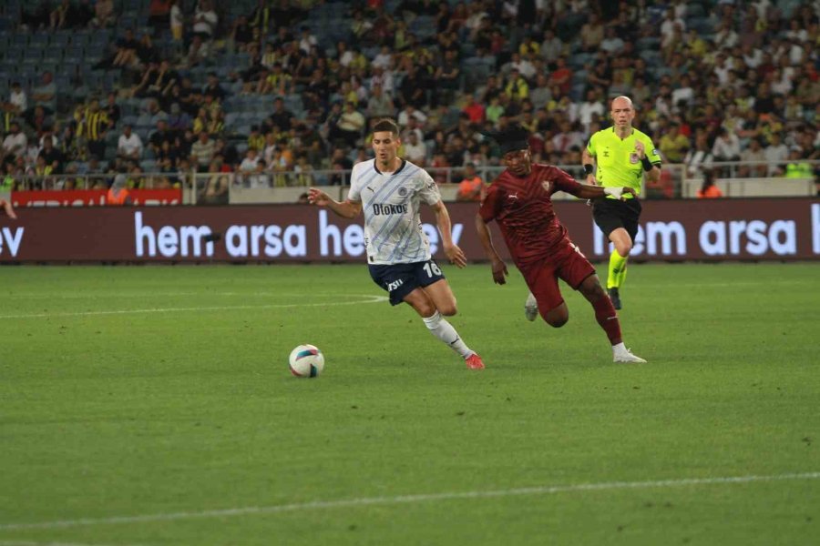 Trendyol Süper Lig: Hatayspor: 1 - Fenerbahçe: 1 (ilk Yarı)