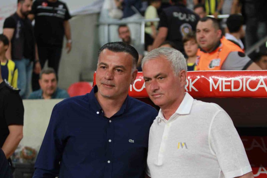 Trendyol Süper Lig: Hatayspor: 1 - Fenerbahçe: 1 (ilk Yarı)