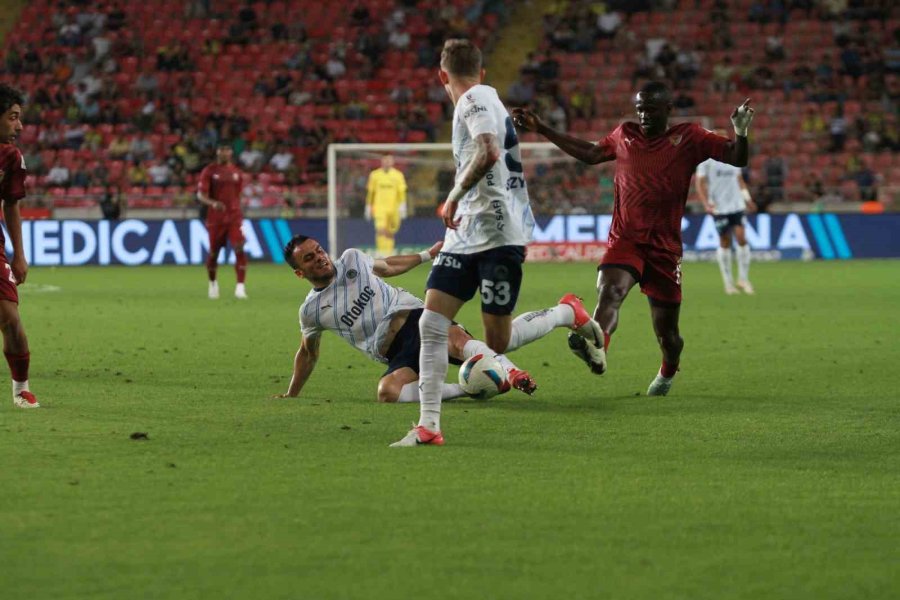 Trendyol Süper Lig: Atakaş Hatayspor: 4 - Fenerbahçe: 2 (maç Sonucu)