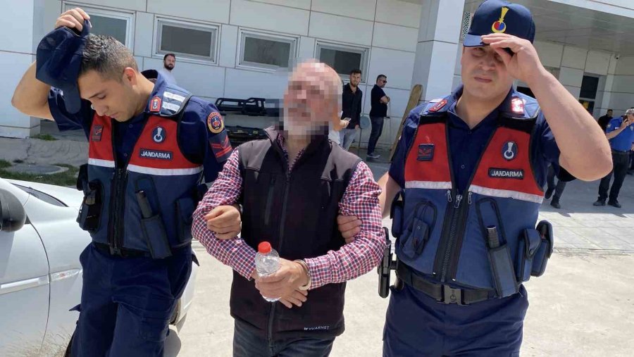 17 Yaşındaki Genç Arazi Kavgasında Tüfeği Ateşledi, Bir Kişiyi Ve Yanlışlıkla Babasını Vurdu