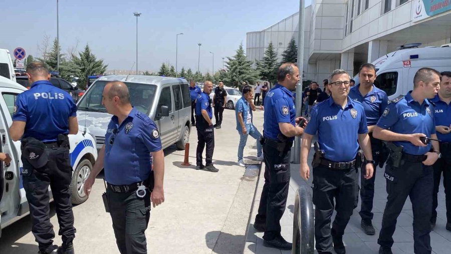 17 Yaşındaki Genç Arazi Kavgasında Tüfeği Ateşledi, Bir Kişiyi Ve Yanlışlıkla Babasını Vurdu